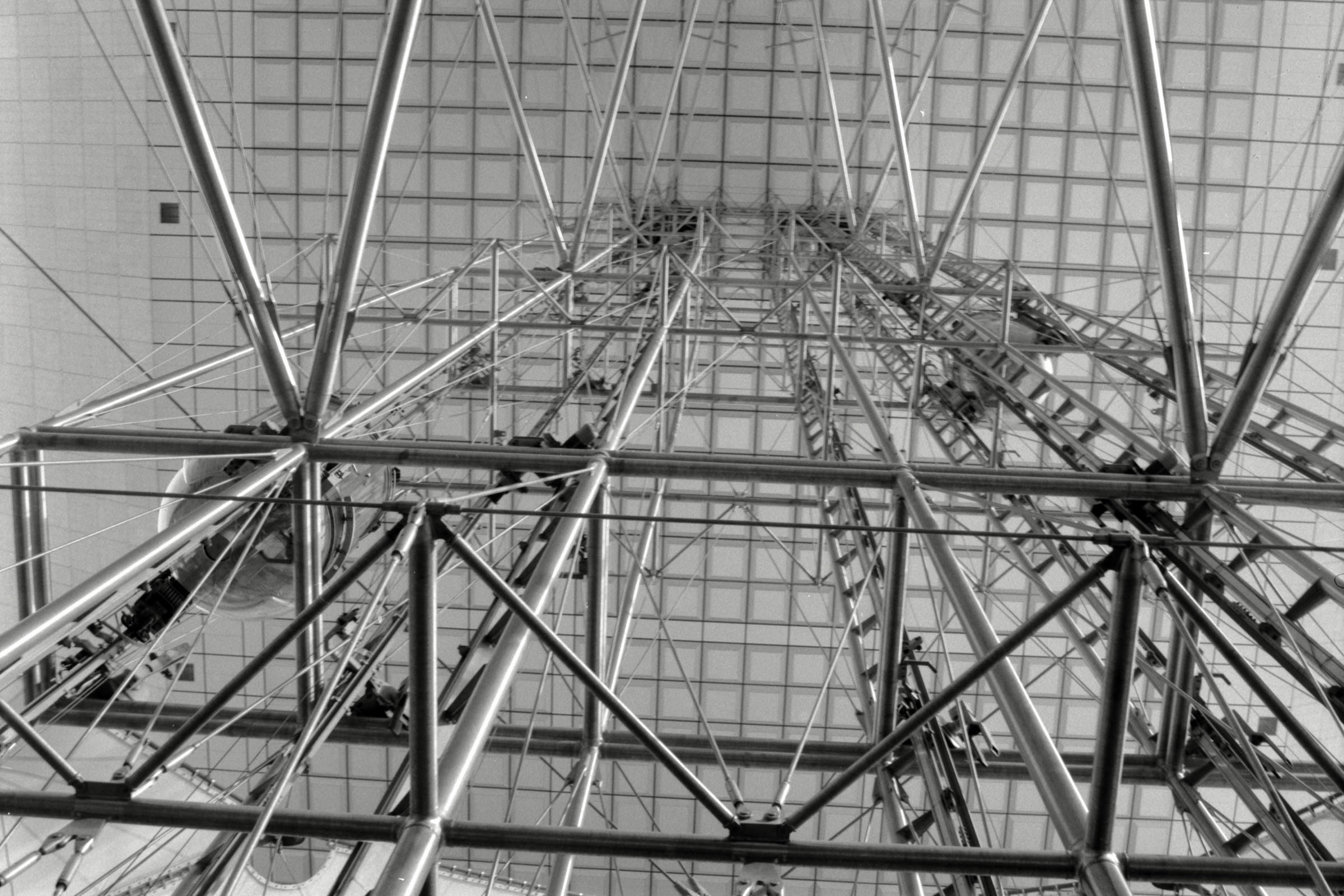 AHP F1990 09 002 sc250506 img14 NLP